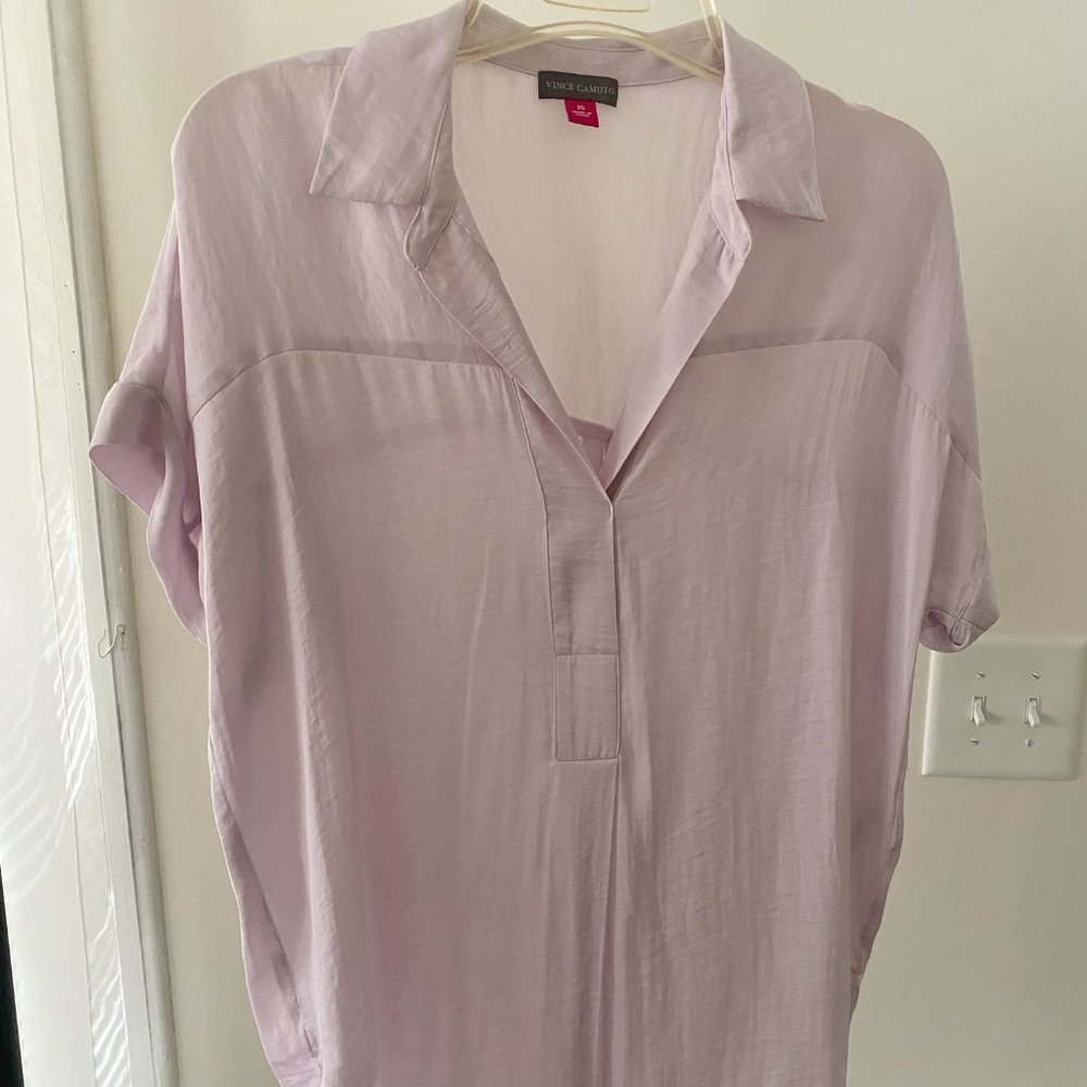 Vince Camuto Blouse, size xs.
